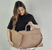Carregar imagem no visualizador da galeria, SABRYNA - Bolsa Pasta para Notebook
