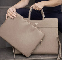 Carregar imagem no visualizador da galeria, SABRYNA - Bolsa Pasta para Notebook
